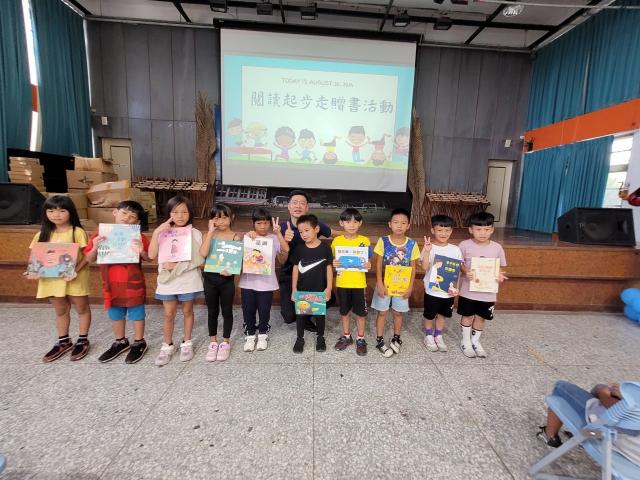 https://www.fusps.hlc.edu.tw/uploads/tadgallery/2024_08_30/21617_LINE_ALBUM_2024830  113學年度始業式暨新生入學典禮_240830_22.jpg 